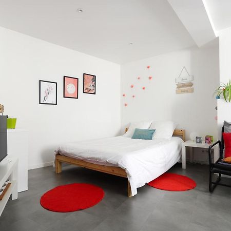 Charmant Studio, Au Coeur De La Ville De ريوم المظهر الخارجي الصورة