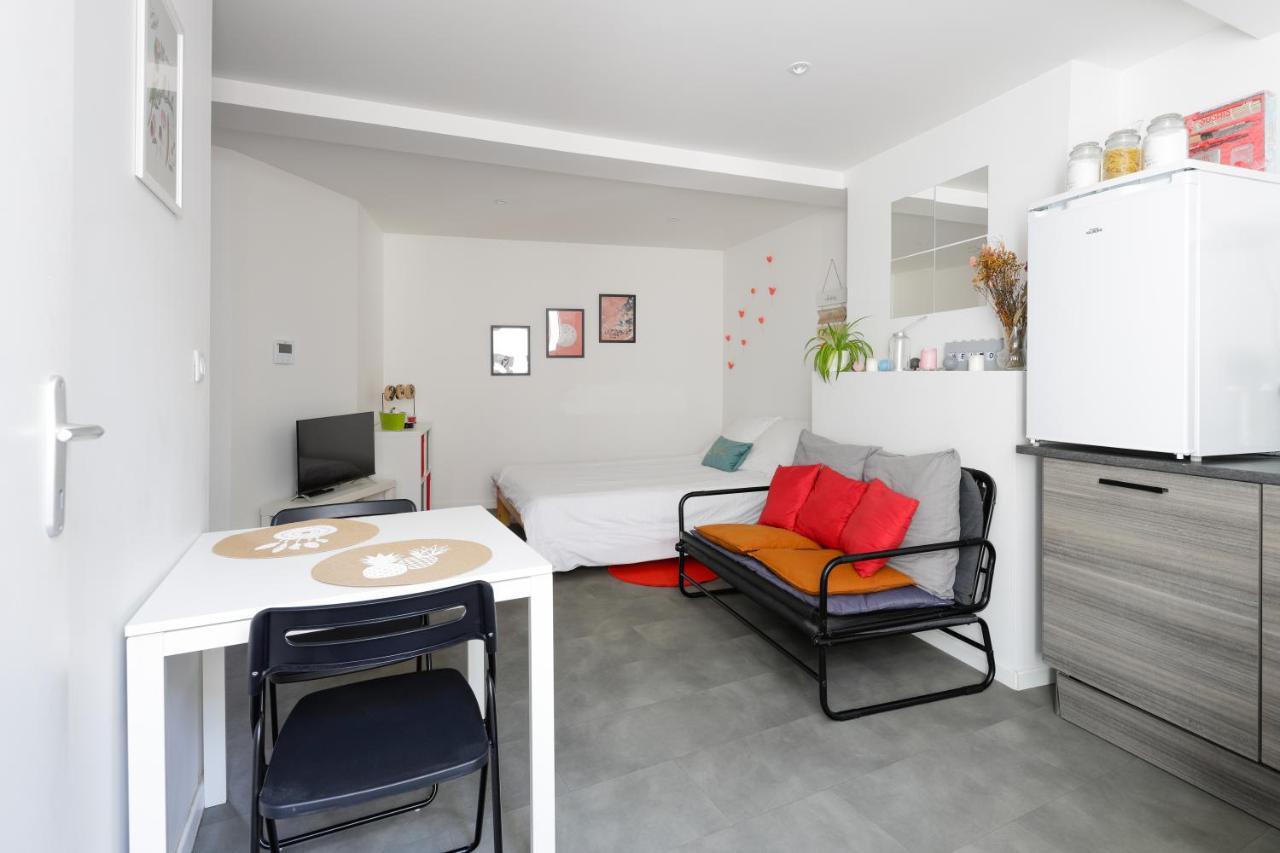 Charmant Studio, Au Coeur De La Ville De ريوم المظهر الخارجي الصورة